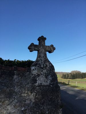 croix 1 cimetiere mourioux 1