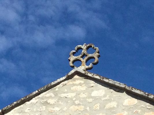 croix eglise du monteil 2